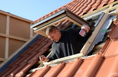 Pose de fenêtres de toit Velux à Gauville